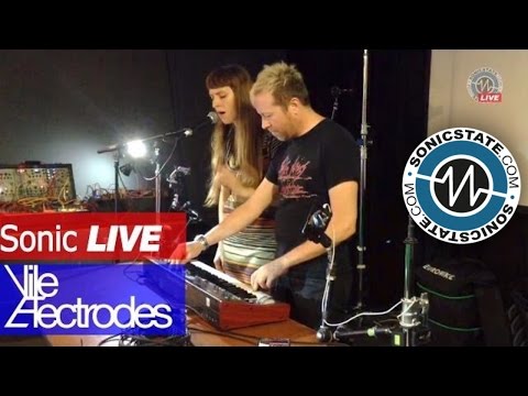 Vile Electrodes Live with the Behringer DeepMind 12