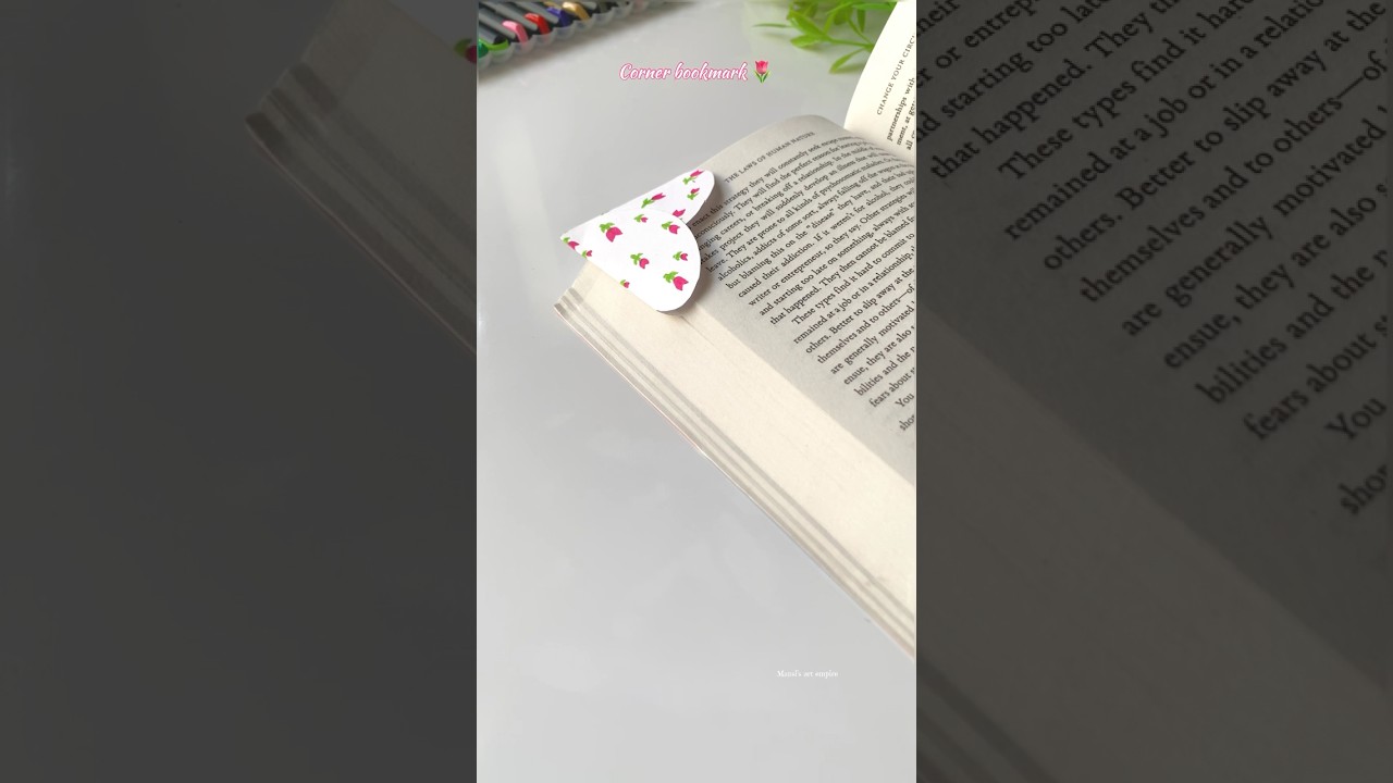 DIY Heart Corner bookmark˚𓍢🌷✧🎀⋆ #aestheticdiy #bookmark #tulips #cornerbookmark #diycrafts #craft