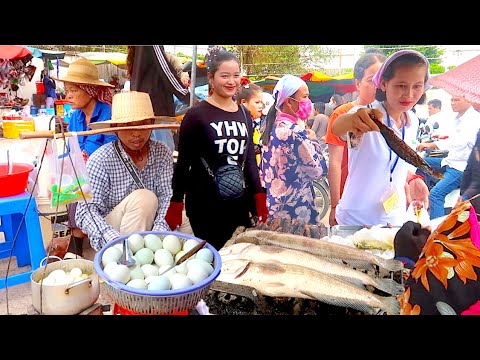 Garment Factory Workers Lunch Break | Street Food Market Tour