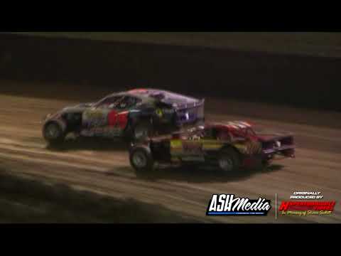 AMCA Nationals: Inland Tsunami Charity Night - A-Main - Charlton Raceway - 05.02.2011
