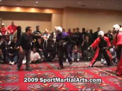 Mark O'Mard v Kodaq Wray - Men's team sparring - 2009 Amerikick Internationals