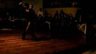 Akie Hayashi y Fernando Gracia en Caning - Tango