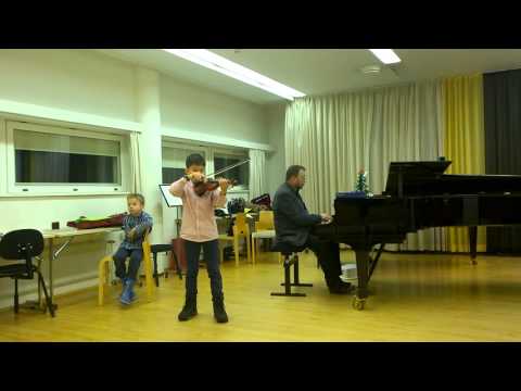 Hungarian folk dance (violin)