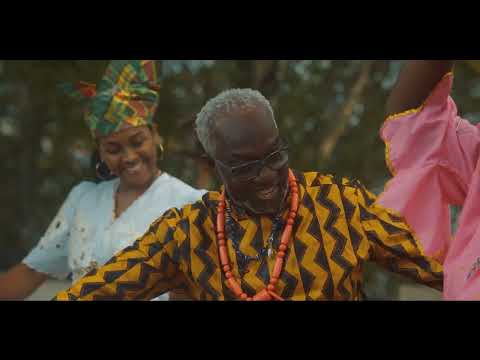 Iwan Esseboom - Bigi Sma Torie Medley (Official Music Video)