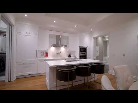 $1,549,000 - Luxurious St. Regis Residences Suite - 311 Bay Street, Toronto - Suite 3902