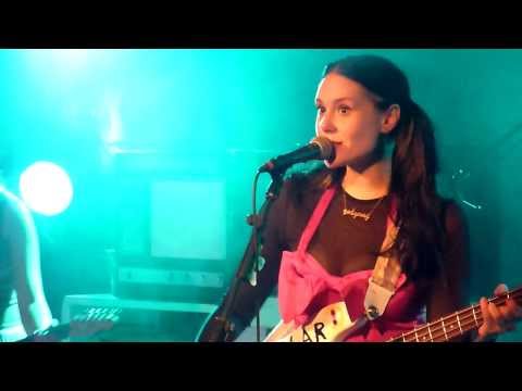 Kate Nash - Girl gang & Underestimate the girl @ La Maroquinerie