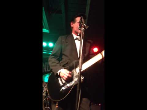 UNKNOWN HINSON EARLY CUYLER OF SQUIDBILLIES PLAYS HENDRIX !