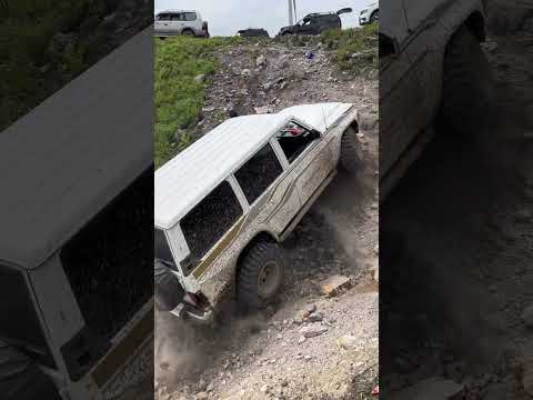Old Model Nissan Patrol Y60 Excellent off-road capabilities