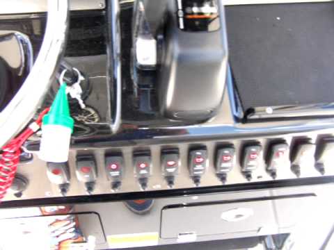 Shearwater 23 LTZ Bay Boat