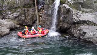 preview picture of video 'Ultimate Descents NZ, White Water Rafting'