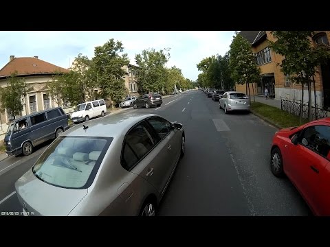 NJR-701 Sávot vált - Changes lane