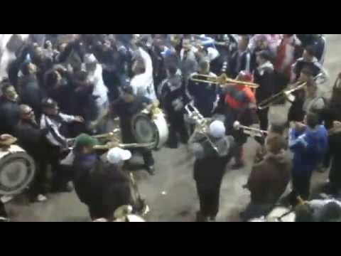 "La barra de caseros tocando" Barra: La Barra de Caseros &bull; Club: Club Atlético Estudiantes