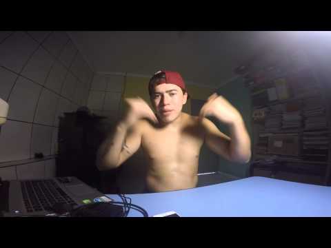 アルゴデオ・ドキュメントを読む (BUZINA DO ALGODÃO DOCE)