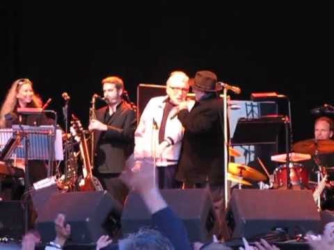 Van Morrison - Solstice at Dunluce 2013 - Stand by Me