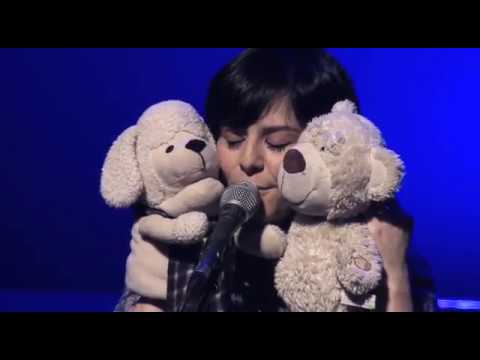 Bohemian Rhapsody - Pato Fu - Música de Brinquedo ao vivo