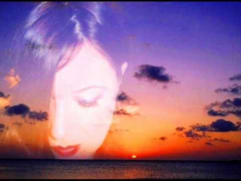 Italian Mafia DJ feat. Tiff Lacey - Hold Me Now (Where the chill am I? Mix)