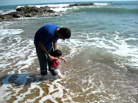 Suvan at the beach 000