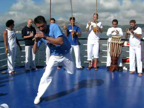 Solo Mestre Luiz Renato.AVI