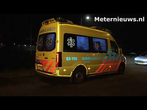 Auto te water in Meppel