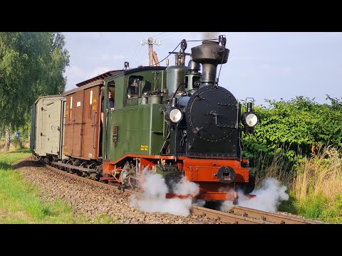 IK No.54 mit Güterzug auf schmaler Spur