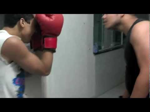 Alex vs Anderson Silva Gordo  ( SPARRING ZUANDO !! )