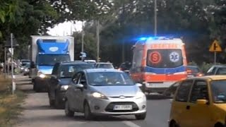 preview picture of video 'Alarmowo przez Nieporęt: bus VW z OSP Legionowo i dojazd Ambulansu S 01-172 do zdarzenia(10.08.2014)'