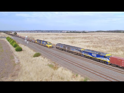 5MP2 Pacific National Steel Train Crosses 7922V SCT Container Train (14/4/2022) - PoathTV Railways