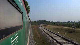 preview picture of video '726 Sundarban Express passing Majhgram Junction with very speed....'