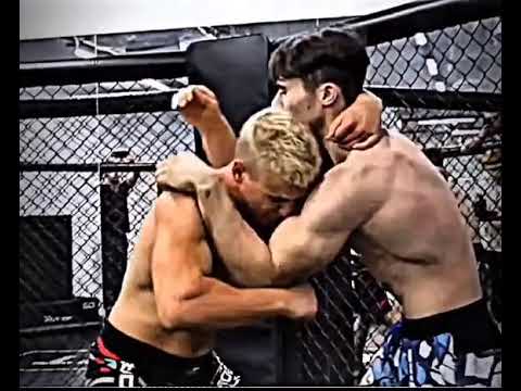 Akimbo vs MMA fighter #fyp #armwrestling #anatoly #toproll #mutant #devon #strong #workout #gym #wr
