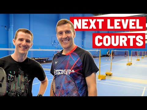 So einen Badmintonplatz haben wir noch nie gesehen - Linus Tech Tips Badminton Centre Tour