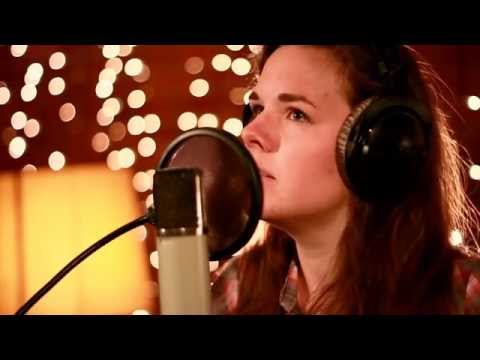 In Session: Tiny Ruins - Little Notes