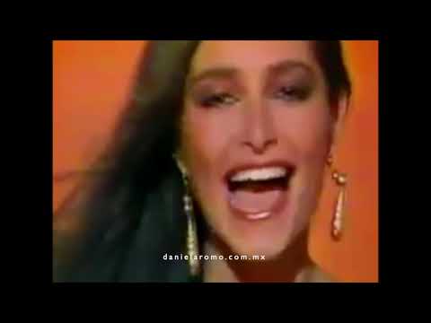 Daniela Romo | Yo no te pido la luna (Videoclip)