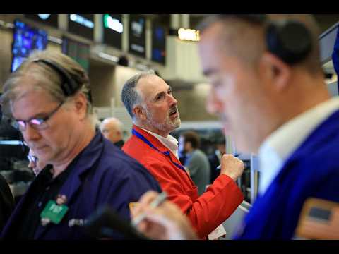 Video Thumbnail: Wall Street ends mixed as investors await tech earnings