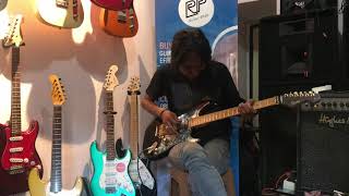 Video thumbnail for SQUIER STRATOCASTER PROTONE KOREA 1997 by Rainhard