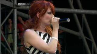 Garbage---Only Happy When It Rains (Live) HQ (480)
