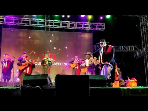 El Chaqueño Palavecino invita a Enzo Castro a subir al escenario en festival gaucho tala CANELONES