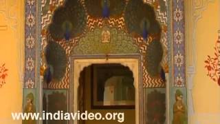 preview picture of video 'Residence of Royal family City Palace Jaipur'