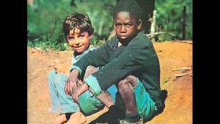 Milton Nascimento - Saídas e Bandeiras Nº1