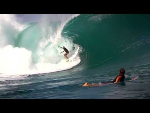 The best big wave surfers in the world - Red Bull Cape Fear