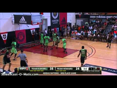 Boatwright Hits the Step-Back Jumper