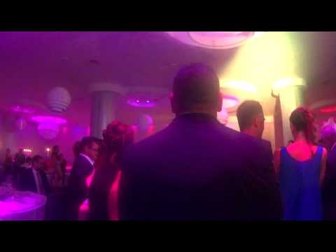 Musica per matrimoni a palermo con dj - ecco l'ingresso degli sposi