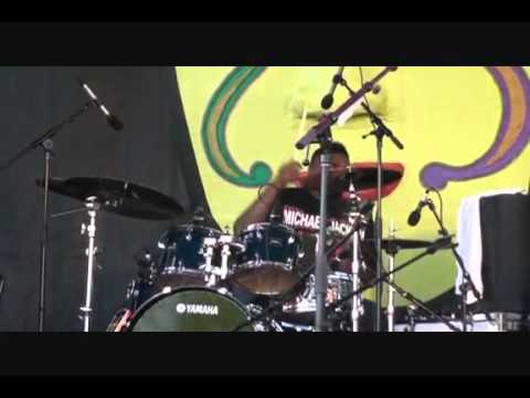Justin Raines Killer solo, and Mike Clemons pocket groove!