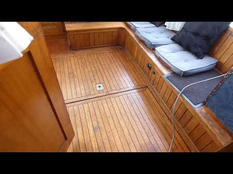 Dutch Barge Tjalk Live abord possible - Boatshed - Boat Ref#300021