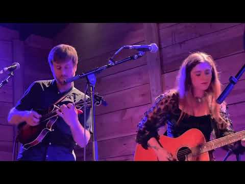 Sierra Ferrell - Lonesome Feeling (The Burl) Lexington, KY 12.9.21