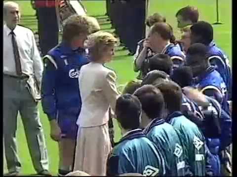 DIANA THE PRINCESS OF WALES BEING INTRODUCED TO LIVERPOOL FC AND WIMBLEDON FC   FA CUP FINAL 1988