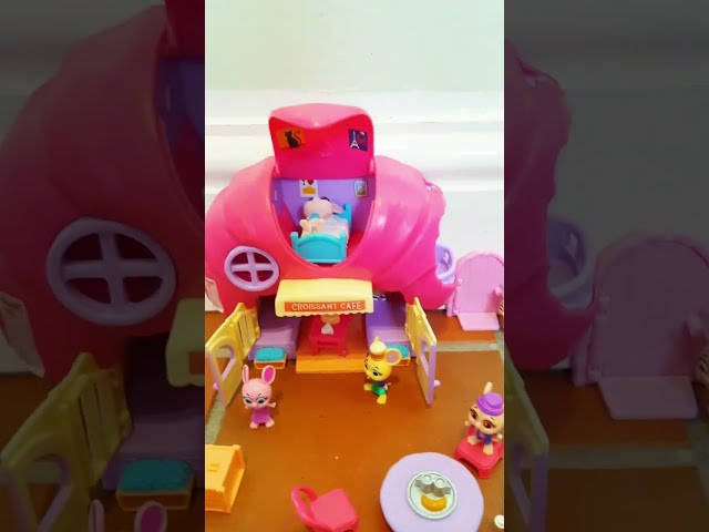 Vídeo relacionado con BANDAI - Millie & Friends Mouse in The House - Playset Croissant Café - CO07394