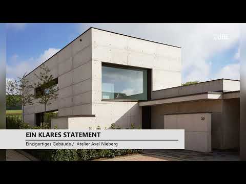 Wohnhaus aus Sichtbeton inszeniert die Blickbeziehungen in die Landschaft