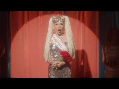 Chrissy Chlapecka - "I'm Really Pretty" (Official Music Video)