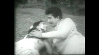 Download lagu Ki Naam Di Matim | Dr. Bezbaruah (1969) | Hits of Superstar Nipon Goswami & Dwipen Barua mp3