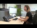 Lilian geeft een kijkje achter de schermen van het corona callcenter van de GGD in Dordrecht